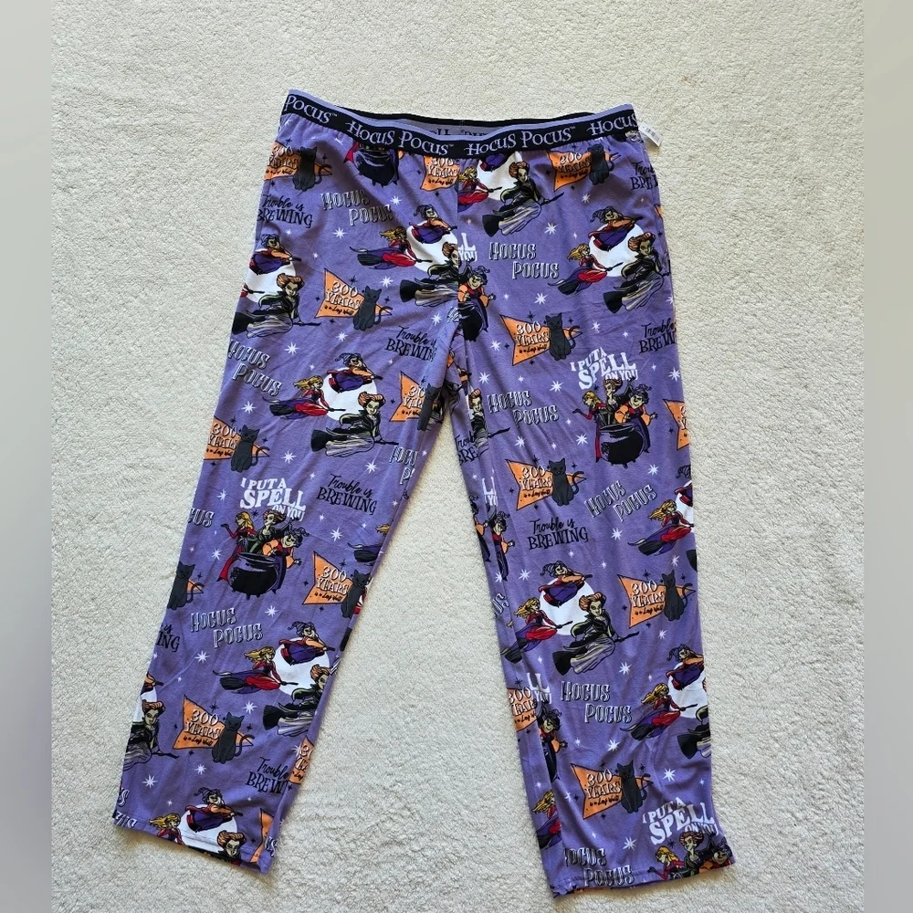 New Disney Women's Plus size 2x Hocus Pocus Halloween Velour Sleep Pants - Picture 1 of 5